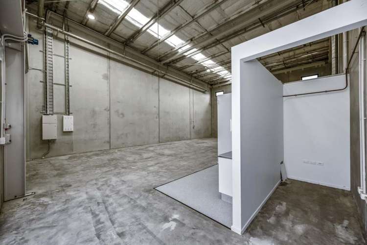 16/9 Chonny Crescent Manurewa_4