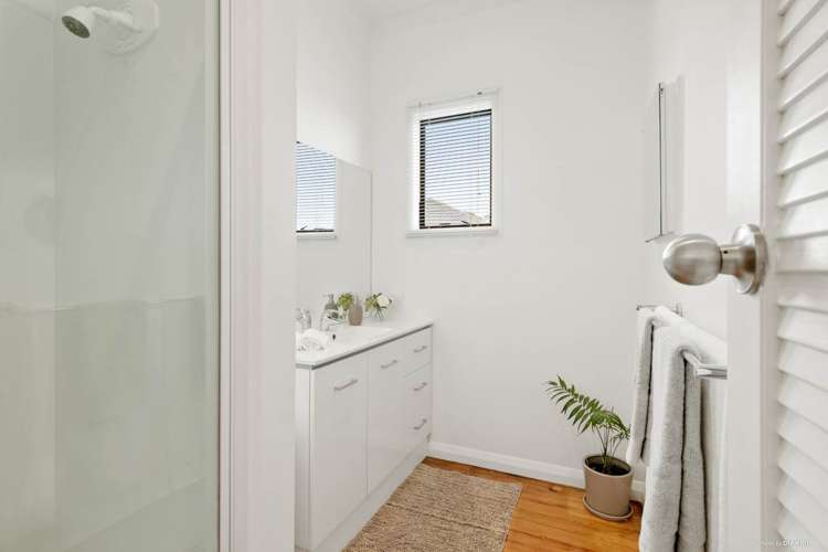 2/228a Blockhouse Bay Road Avondale_11
