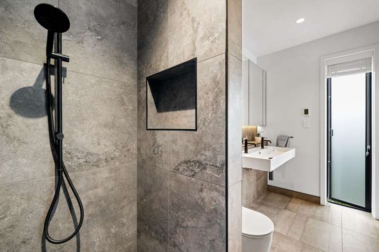 15 Lakewood Lane Cambridge_29