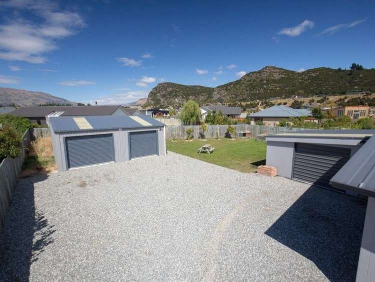 69 Dale Street Albert Town_2