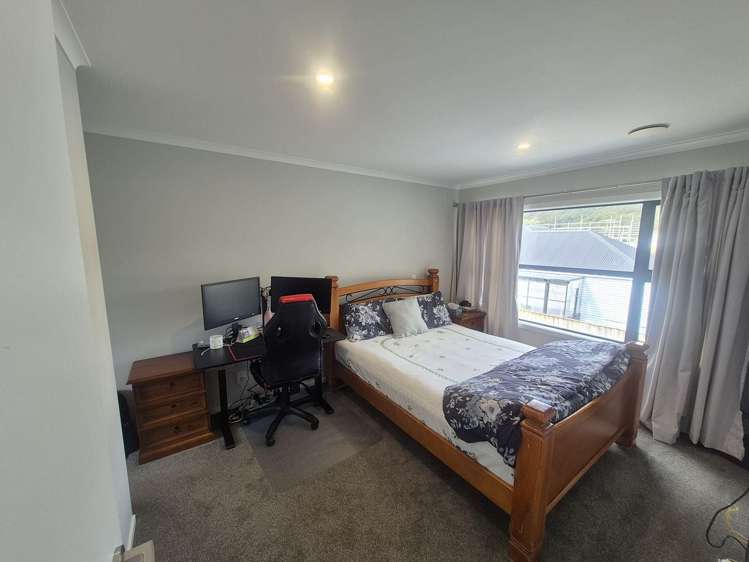 8 Ronalds Way Taita_7