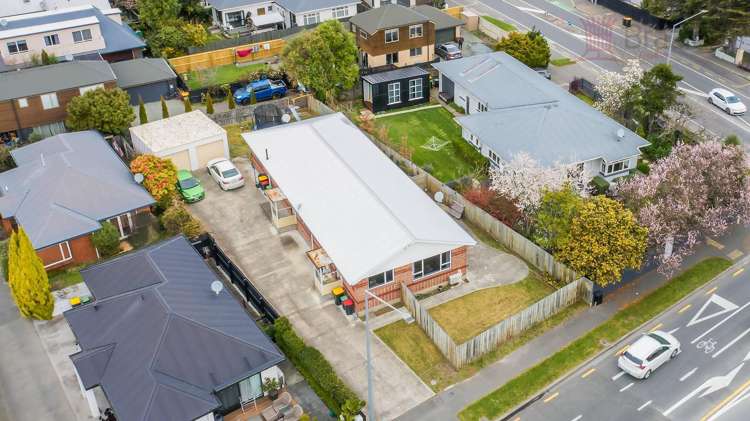 1 & 2/6 Blighs Road_0