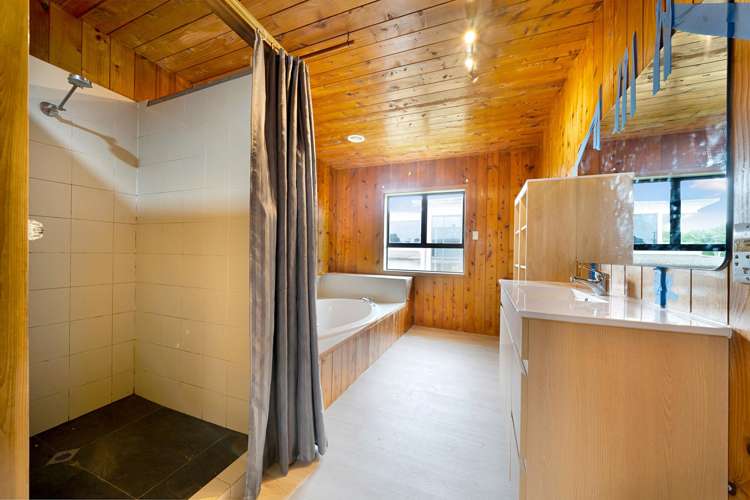 19 Cobham Crescent Kelston_6