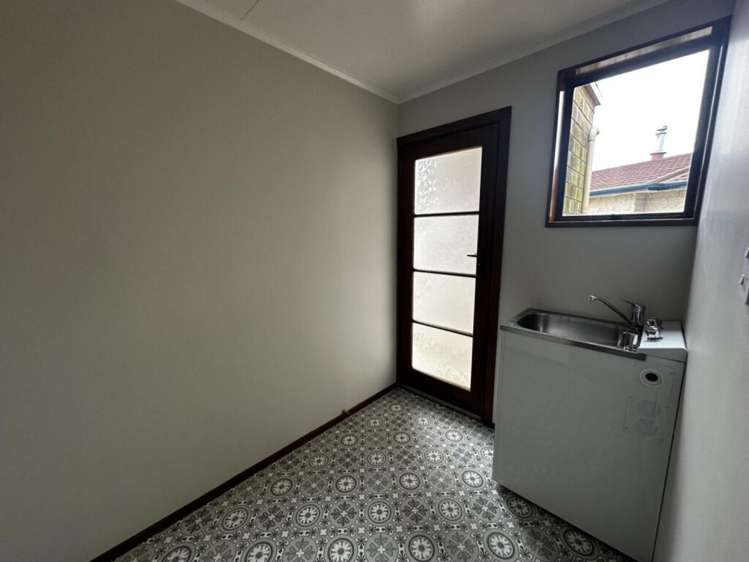 81 High Street Mosgiel_12