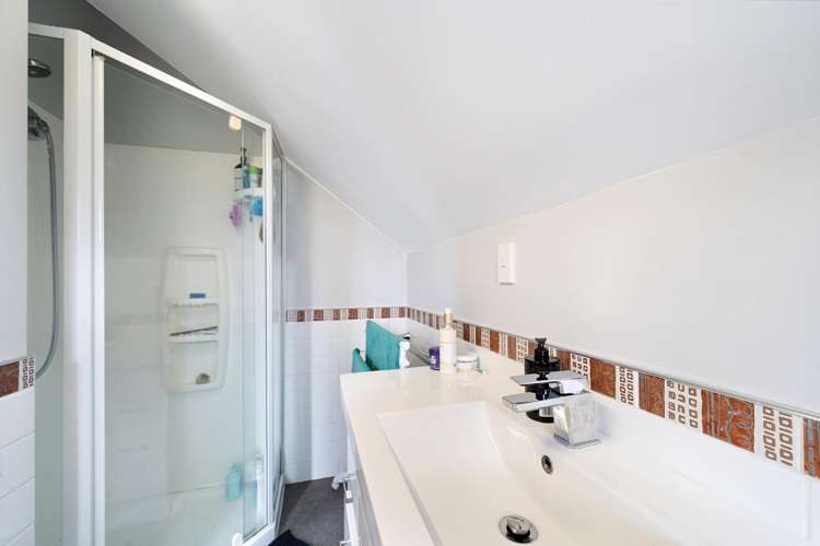 2/18a Clayburn Road Glen Eden_25