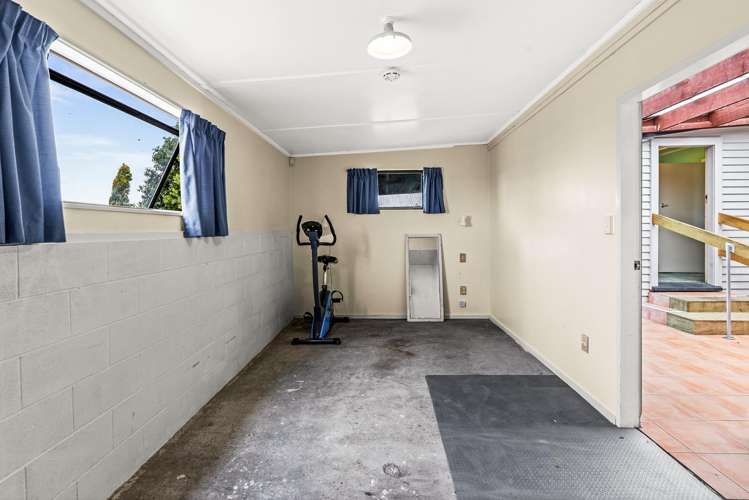 988 Norton Road Longlands_13