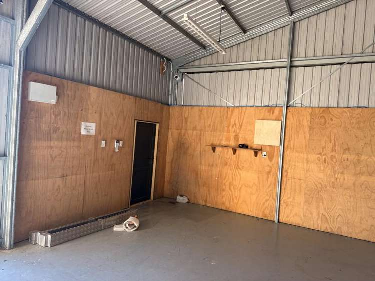 8A Swans Road Bell Block_6