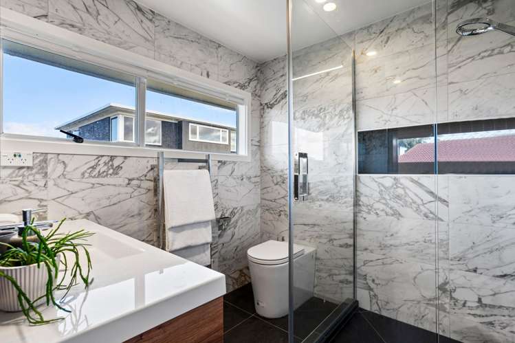 77 Kiwi Esplanade Mangere Bridge_18