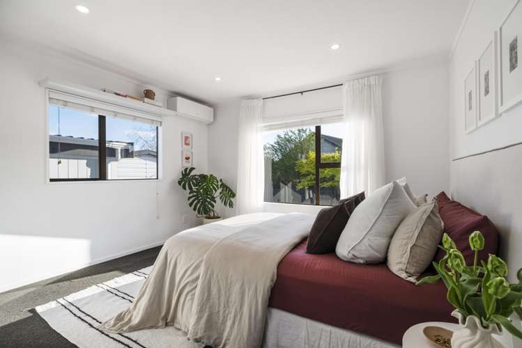 2/21 Gosford Drive Botany Downs_14