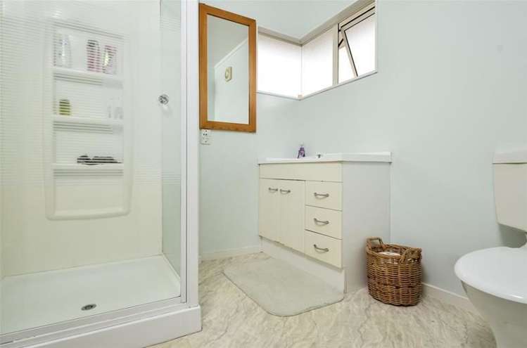 5 Covil Avenue Te Atatu South_13