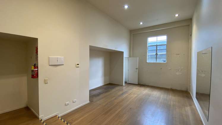 T2/45 Spring Street Tauranga Central_5