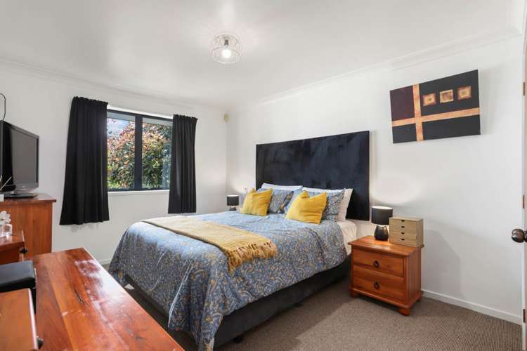 69 Sylvan Crescent Te Atatu South_8