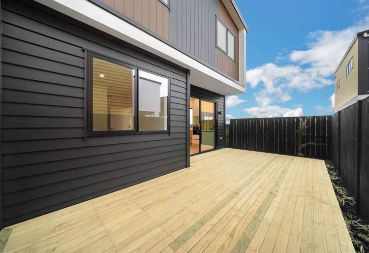 8 Gemstone Park Road Rosehill_24