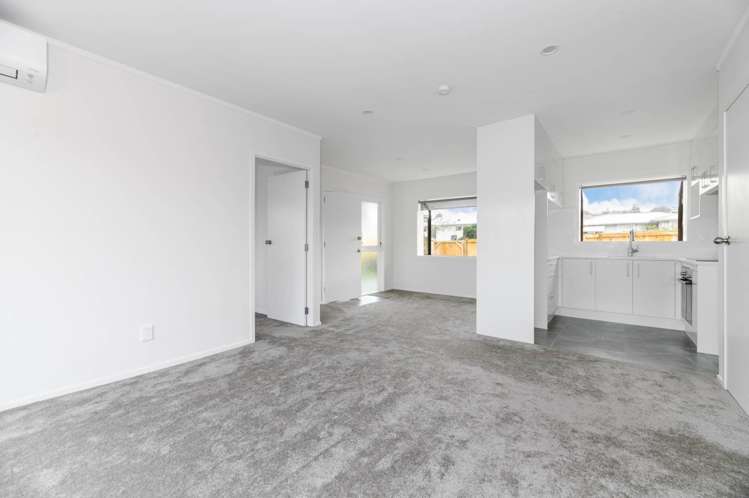 2/84 Haycock Avenue Mount Roskill_8