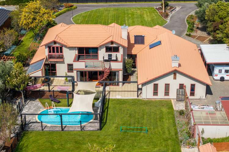 32 Bradleigh Park Fairhall_32