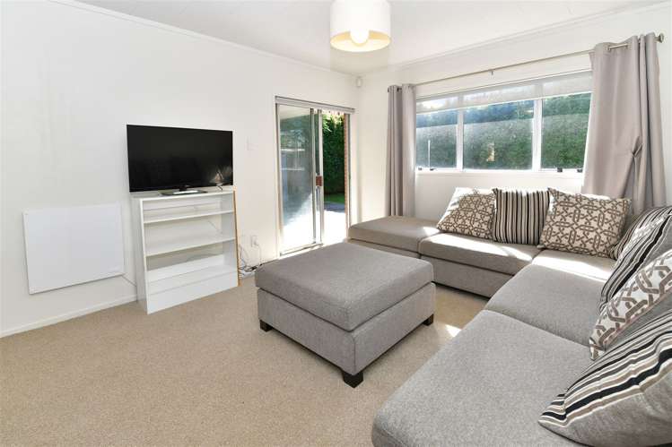 2/1 Pine Road Orewa_17