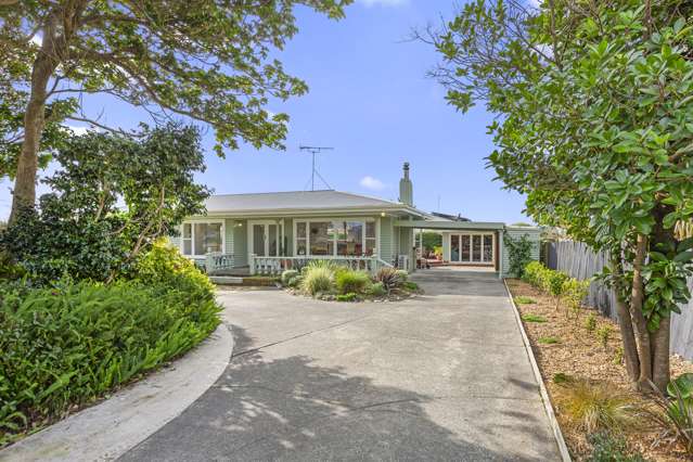 21 Lorenzen Bay Road Raglan_2