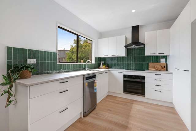 20A Holiday Road Stanmore Bay_4