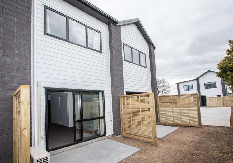 7/17 Lyon Street 1067_7