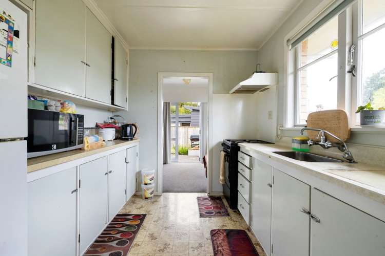 1/19 Greta Street Glenview_9