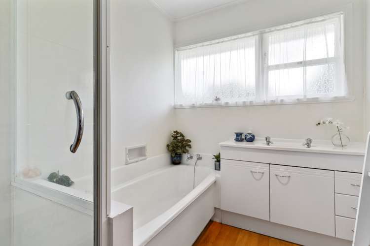 16 La Trobe Street Pakuranga Heights_17