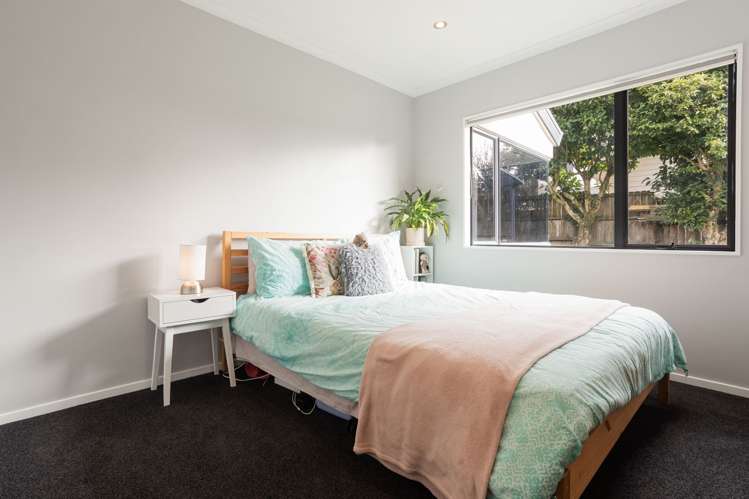 51 Sunnyhills Avenue Glenview_11