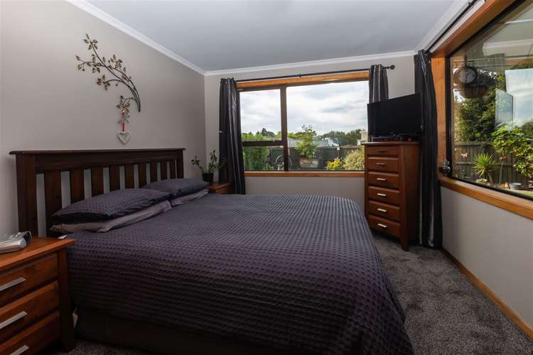 61 Maces Road Bromley_13