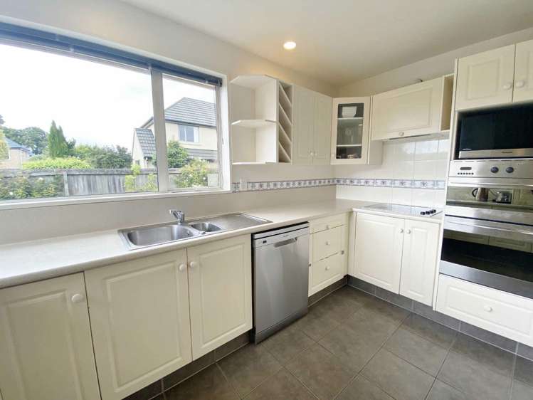 2/37 Avonhead Road Avonhead_1