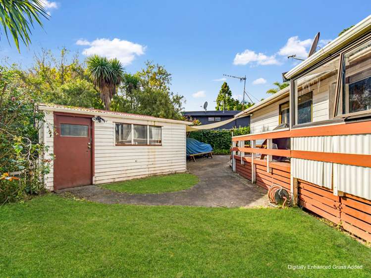 27 Ray Small Drive Papakura_22