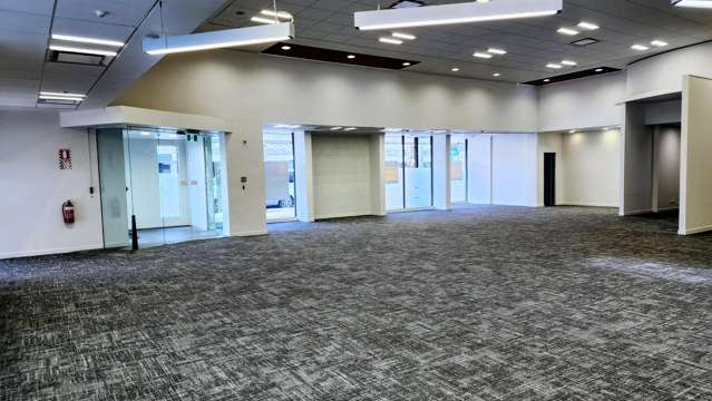 Prime Commercial Building – For Sale or Lease