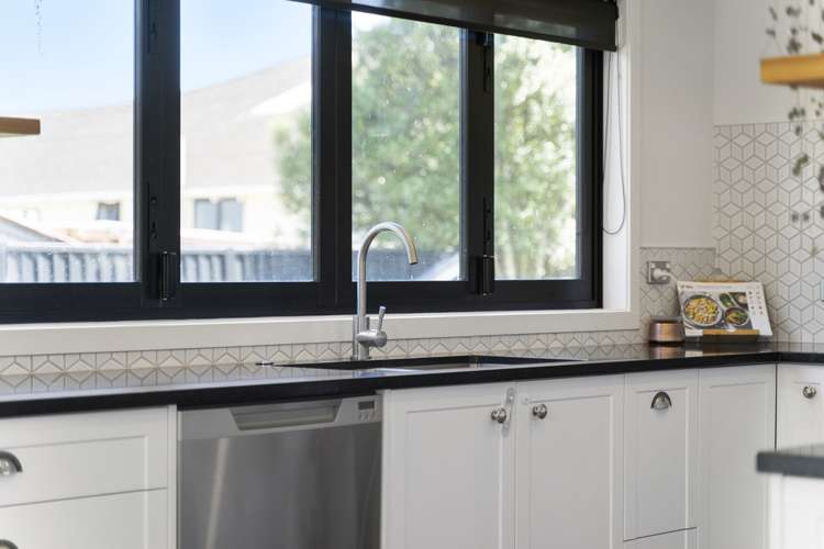 2/9 Steen Place Mangere Bridge_22