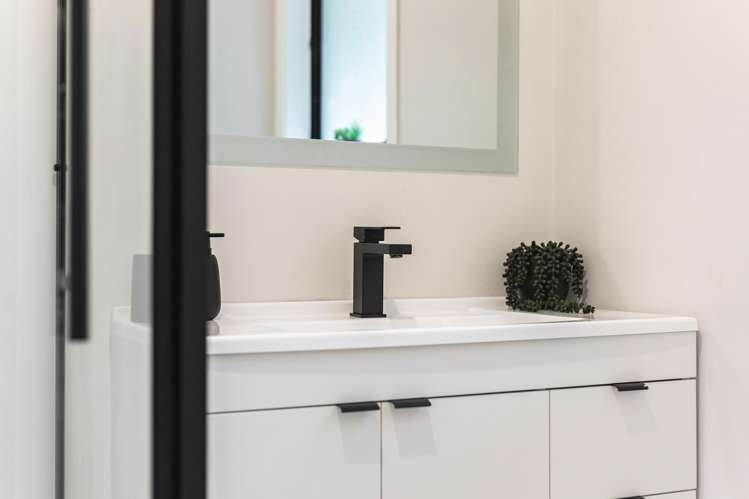 16 Crystal Grove Birchville_13