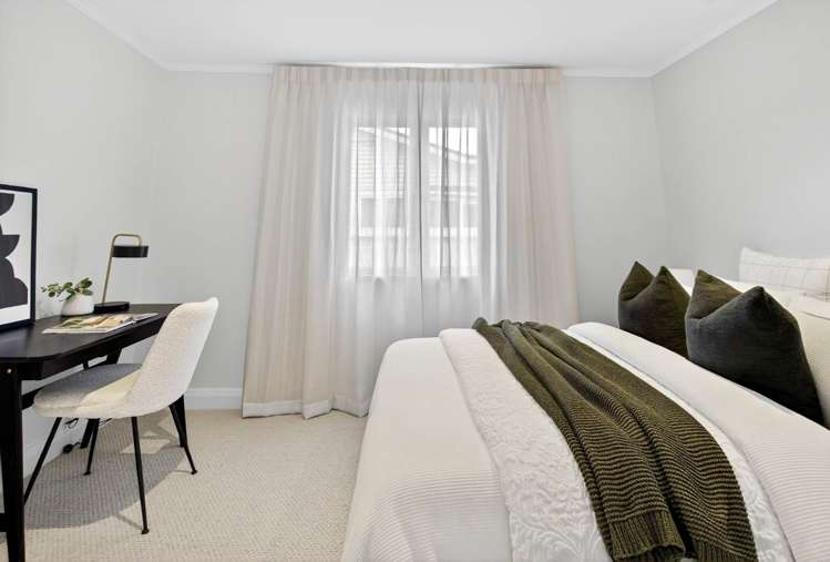 10 Joan Street Pt Chevalier_12