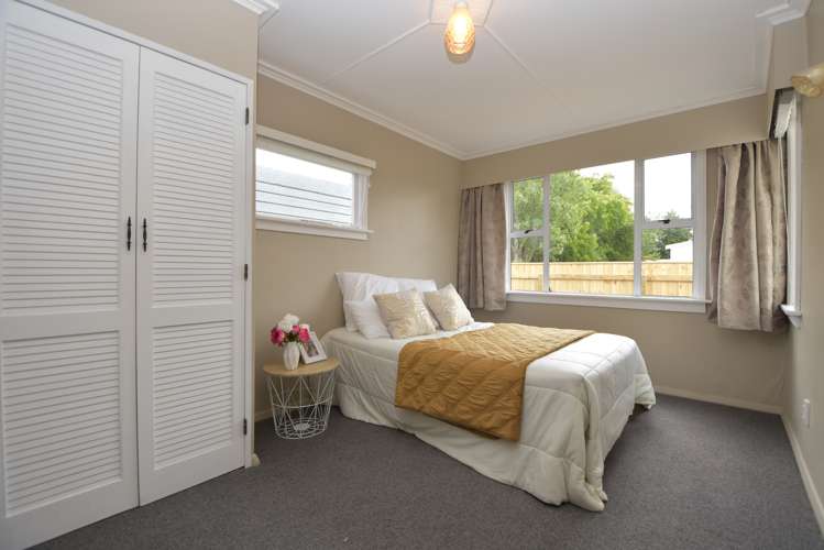 229 High Street North Carterton_14