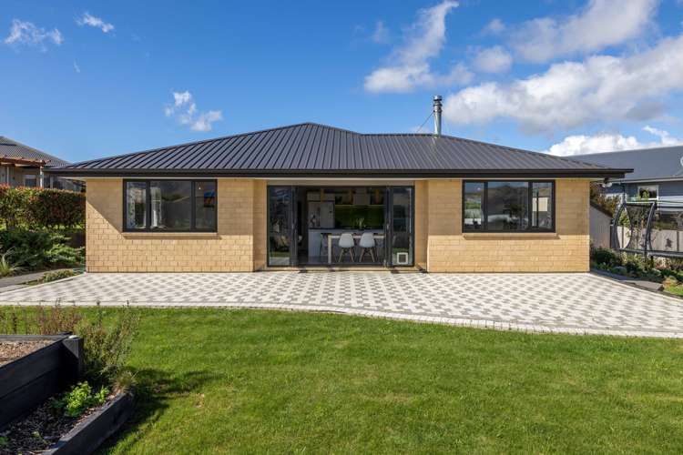 12 Takutai Place Diamond Harbour_16