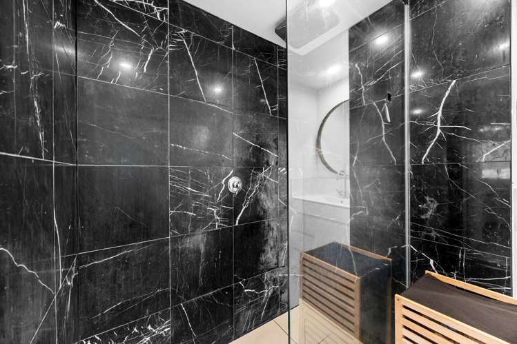 4037A Great North Road Glen Eden_14