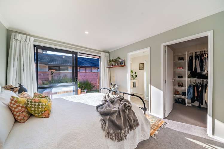 30 Martingale Drive Whitby_11