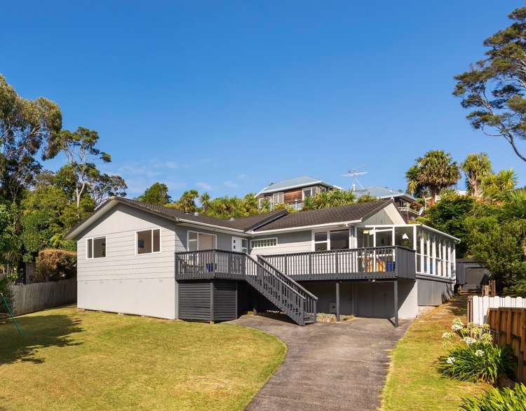 36 Lemnos Place Titirangi_1