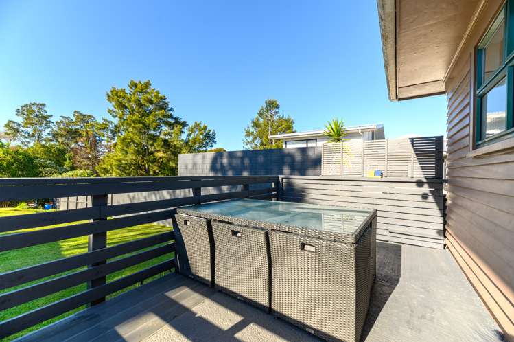 9 Longburn Road Henderson_16