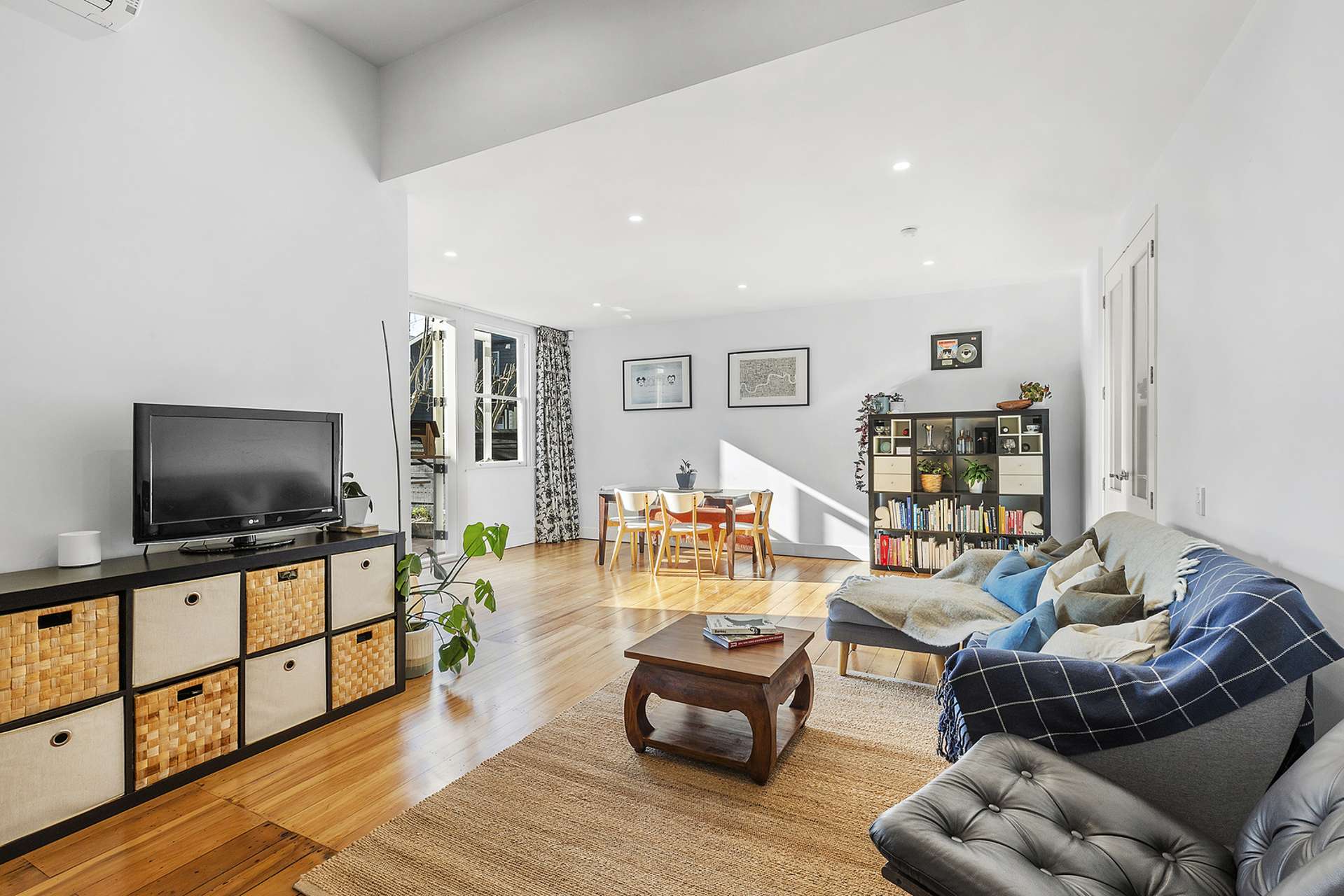 17/3 Severn Street Island Bay_0