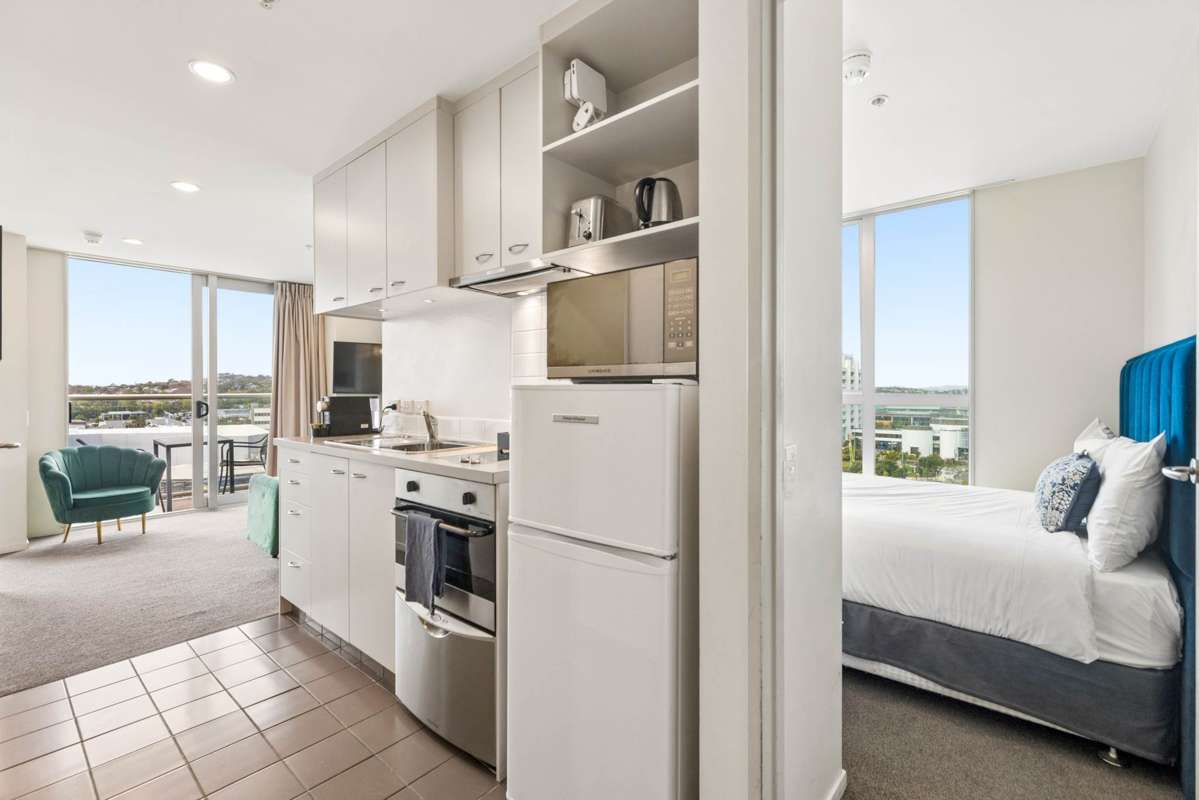 908/17 Amersham Way_3