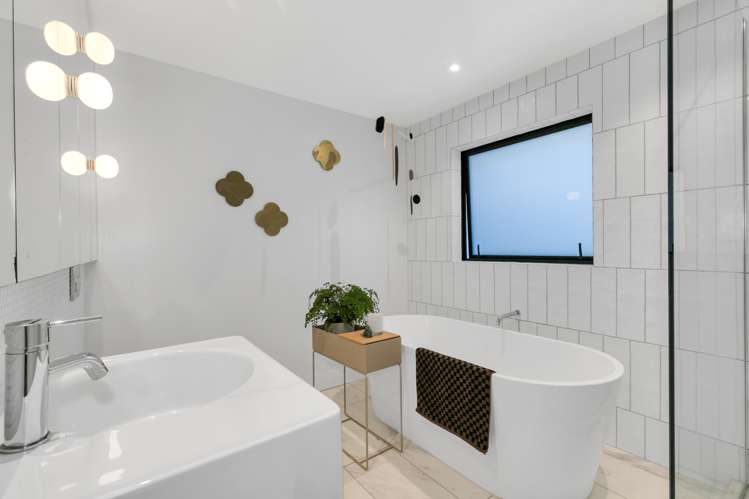 64a Wainui Avenue Point Chevalier_14