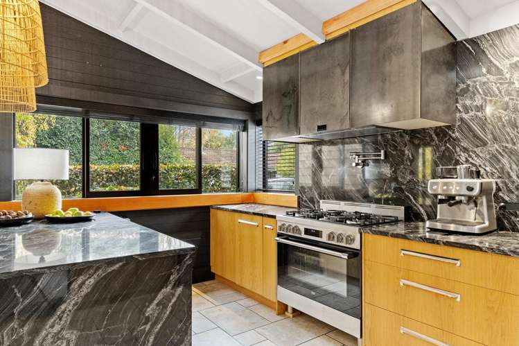 114 Taupahi Road_5