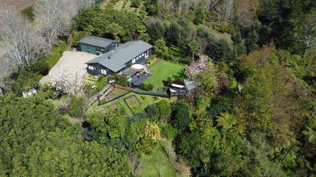 Tea Tree Orchard - lovely lifestyle property