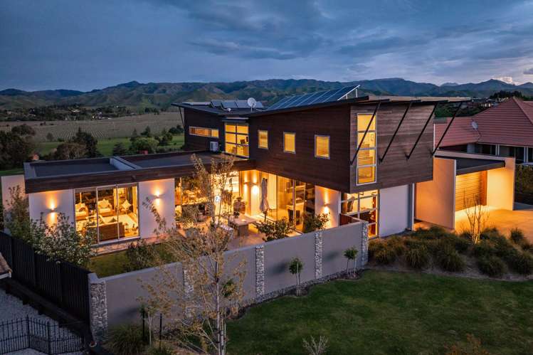 12 Golf View Close Fairhall_25