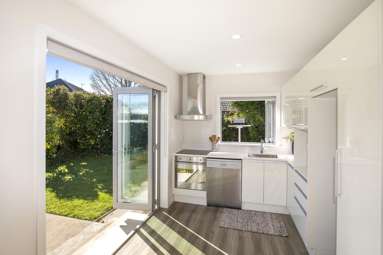 1/54 Garreg Road_2