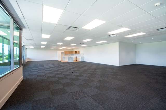 68-76 Taharoto Road Takapuna_2