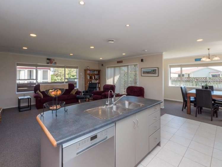 10 Ponderosa Place Opunake_9