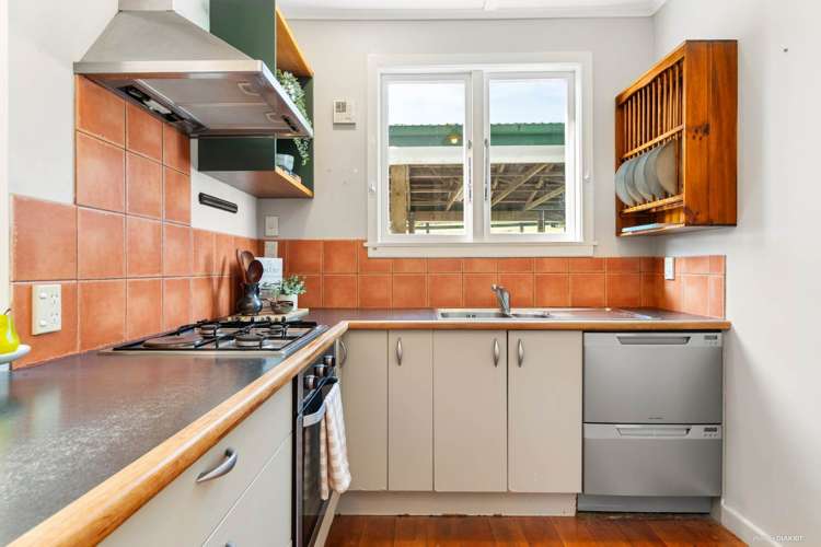 34 Waikopua Road Whitford_13