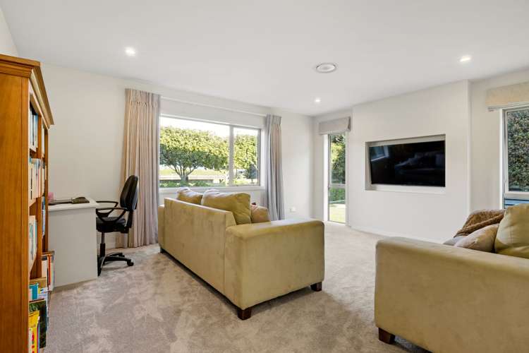 1 Alan Livingston Drive Cambridge_10